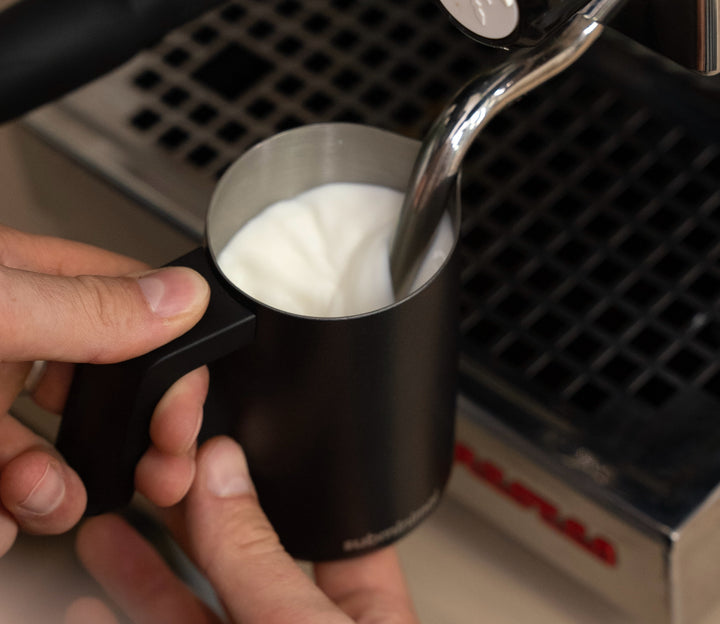 FlowTip Milk Jug